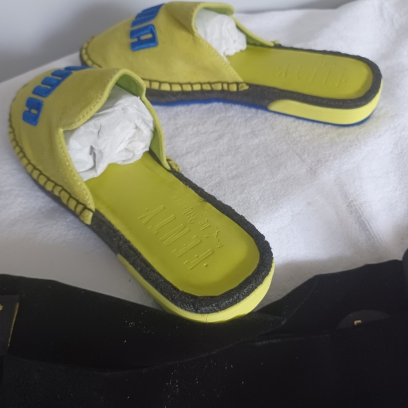 Fenty Puma slides, size 8.5, never worn - Picture 3 of 4